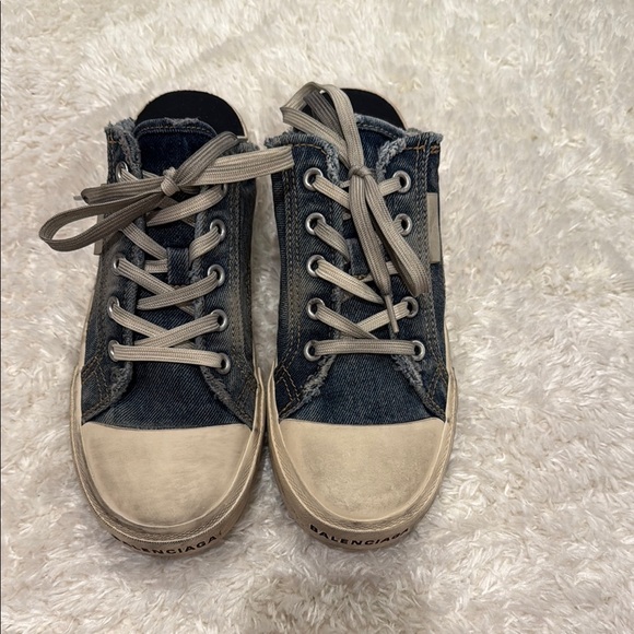 Balenciaga women distressed look Denim Sneakers